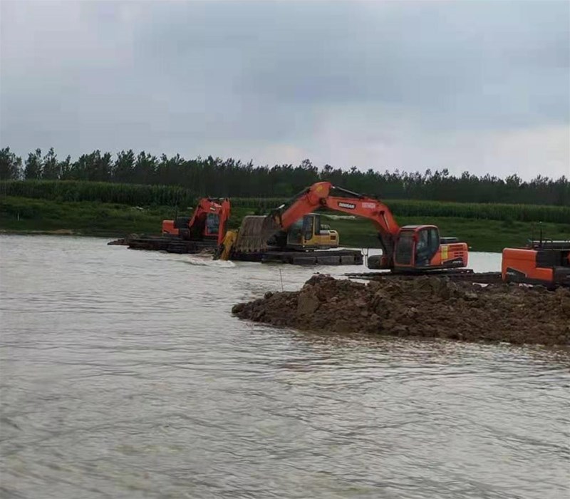 水陸挖掘機的日常保養規(guī)范